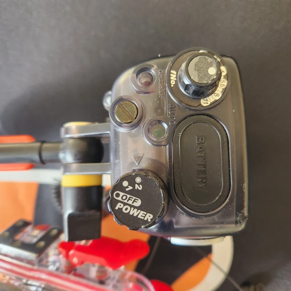 Sea&Sea YS-25 Underwater Light & Olympus PT-033 Camera Holder